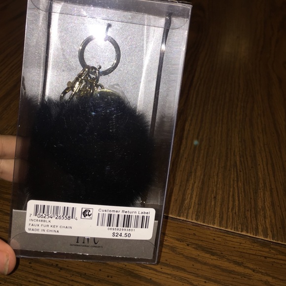 INC FUR BALL KEY CHAIN