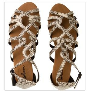 NWOT Volcom last call strappy sandal