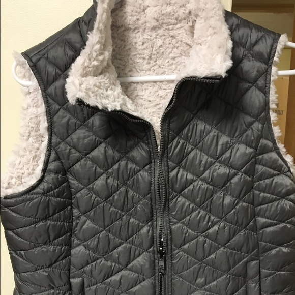 Steve Madden Vest - Picture 2 of 4