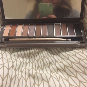 Selling naked 2 pallet. Looking to sell