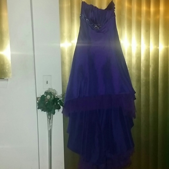 Dress - Picture 2 of 4