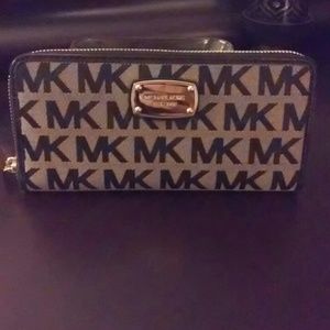 Michael Kors wallet