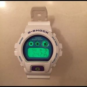 Casio G-Shock DW-6900CS-7 (White)