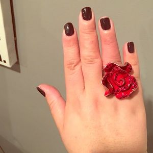 Red rose ring