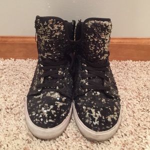 Black Sparkily Supras