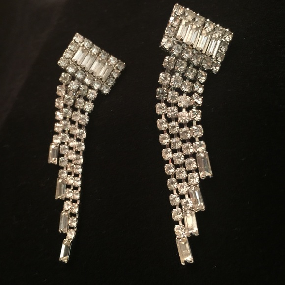 Beautiful rhinestone necklace & earrings - Picture 2 of 4