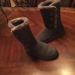 Gray boots