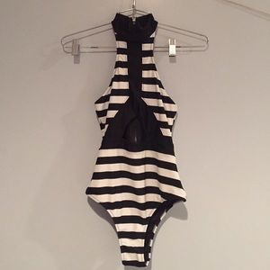 One piece, perfect for summer!