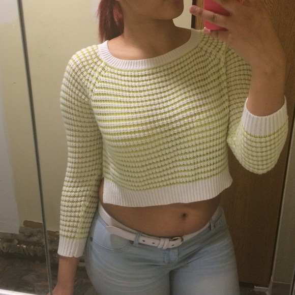 Green & white sweater