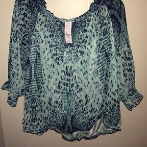 NY&C Flow Top (NEVER BEEN WORN)