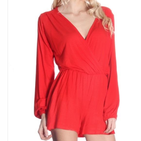 Pants - Red romper 🌺🌸