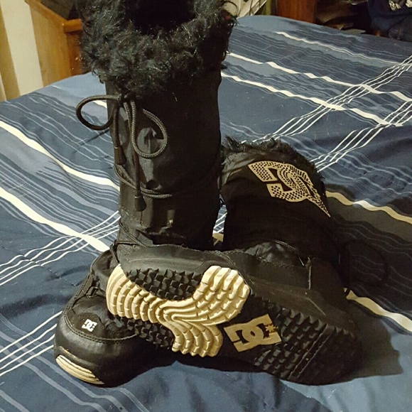 DC Snow Boots - Picture 4 of 4