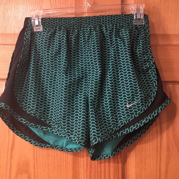 Nike Pants - Athletic shorts