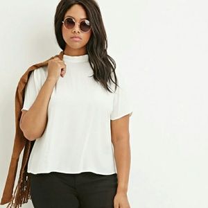 *NWT Boxy Crepe Top * Minimalist *