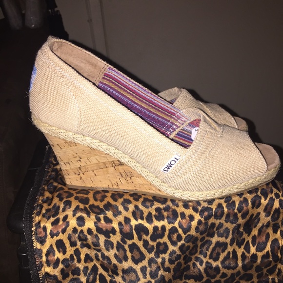 TOMS Shoes - TOMS Women's Classic Wedge