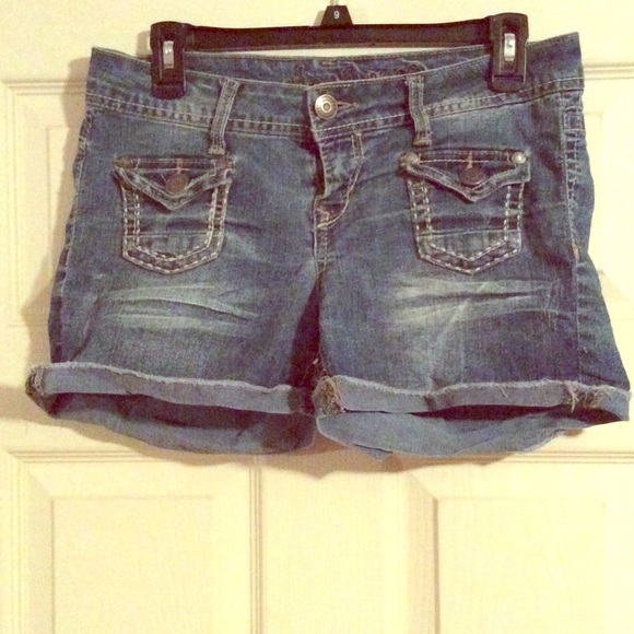 Shorts size 9 - Picture 1 of 2