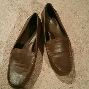 b.o.c. Women's Brown Leather Loafers