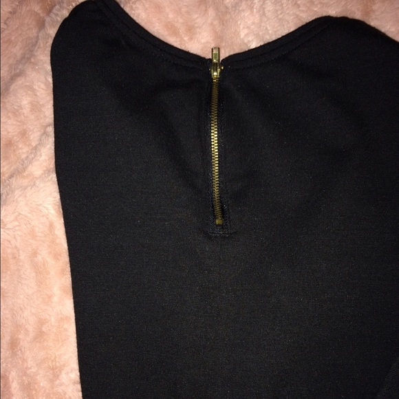Crop top - Picture 2 of 4