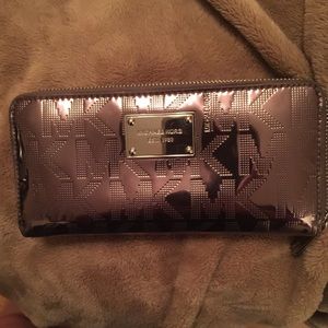Michael kors grey metallic wallet