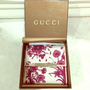 Gucci wallet