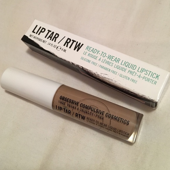 LIP TAR Ready to Wear Liquid Lipstick in JOHN DOE