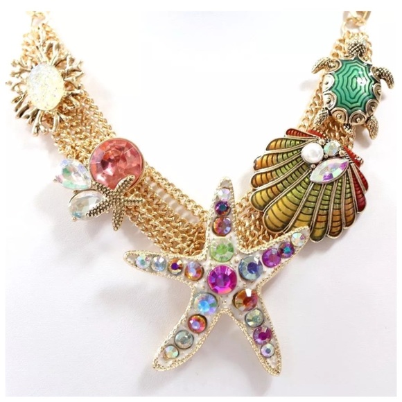 Boutique Jewelry - Crystal Seashell Turtle Statement Necklace ED21