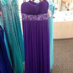 Purple strapless plus size prom dress