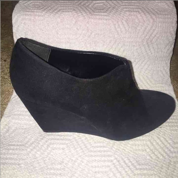 Black ankle booties