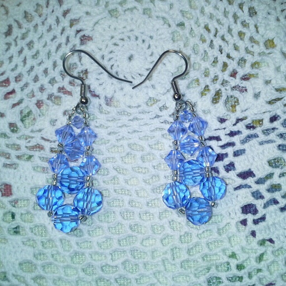 Earring - Picture 2 of 3
