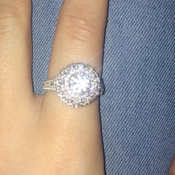 Silver banded ring