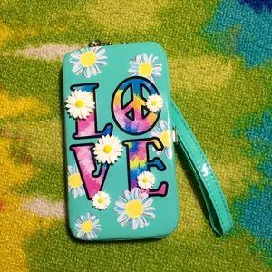 iPhone 4 wristlet wallet