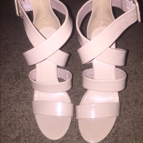 8&1/2 NUDE HEELS 💄