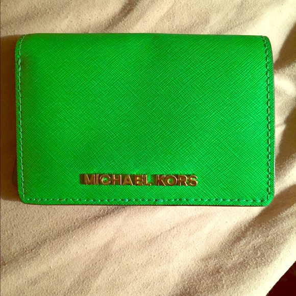 Michael Kors Jet Set Medium Slim Wallet
