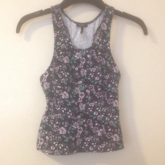 Floral tank with cut-out back