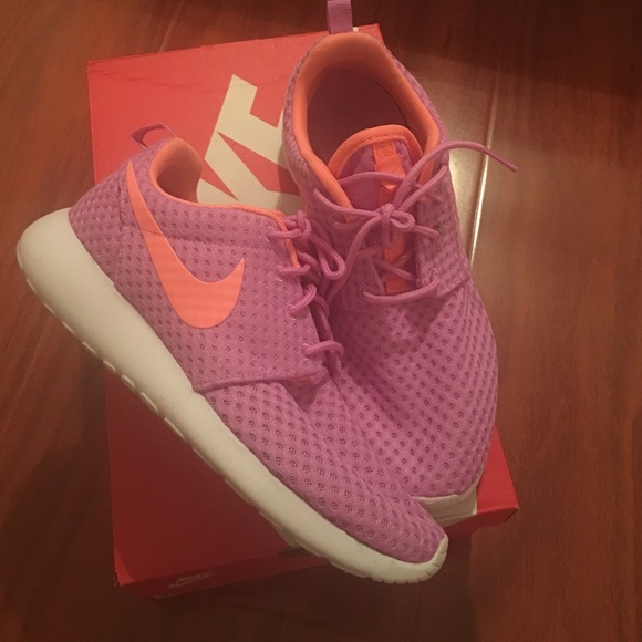 Women's Nike Roshe one