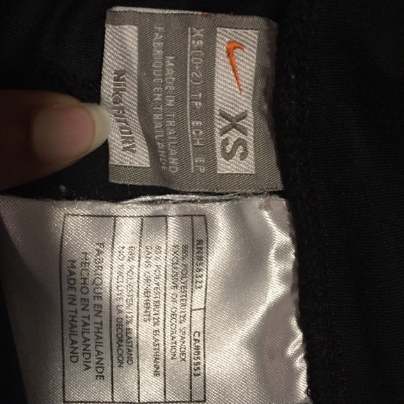 Nike Dri-Fit Low Rise Capri sz XS - Picture 3 of 4