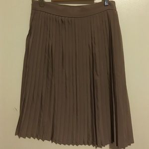 American Apparel Tan Pleated Skirt
