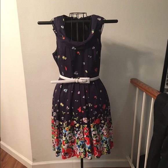 A line navy blue spring dress