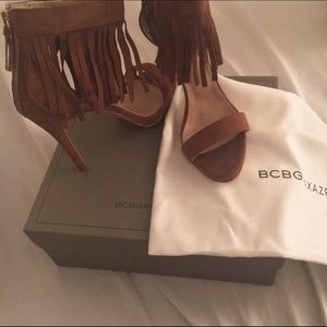 Bcbg fringe shoes never worn befor brand new 😊
