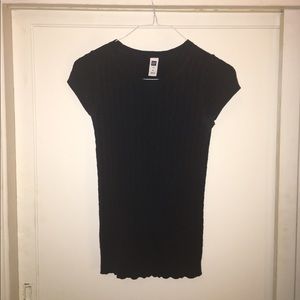Gap black sweater