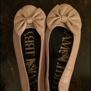 Sam and Libby nude flats size 6.5