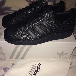 NBW/NWB Adidas Superstar 80s