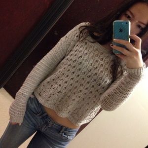 Sandy crop sweater
