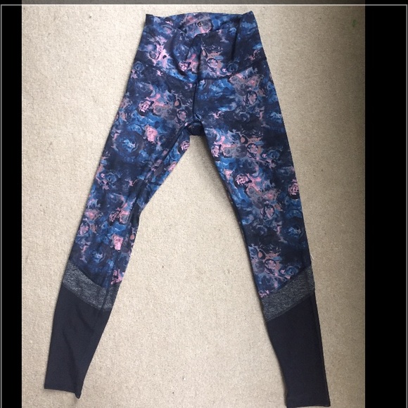 SOLD SOLD SOLD Lululemon if your lucky legging - Picture 2 of 4