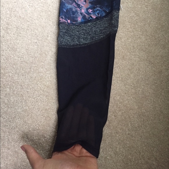 SOLD SOLD SOLD Lululemon if your lucky legging - Picture 4 of 4