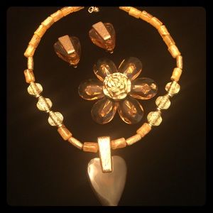 Amazing jewelry set necklace earrings brooch