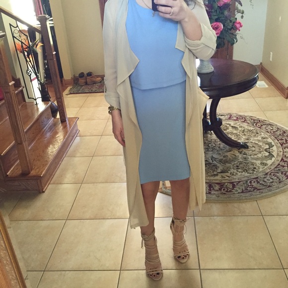 Dress - Picture 1 of 4