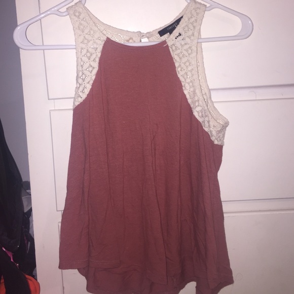 A flowey tank top - Picture 1 of 3