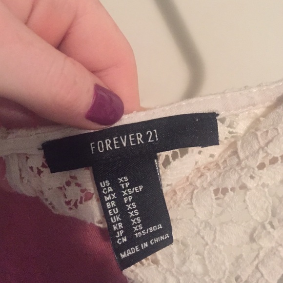 A flowey tank top - Picture 2 of 3