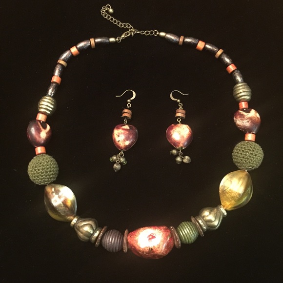 Wood necklace and earring set
